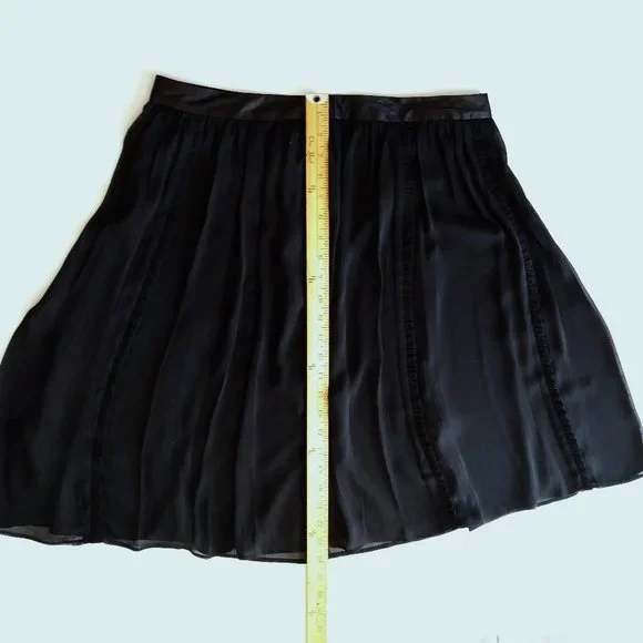 Nicole Miller Women’s Black Chiffon Pleated Knee Length Skirt- Size 10 - Picture 8 of 8